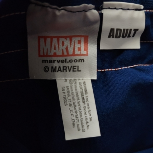 NWT Marvel Spider-Girl Deluxe Boardshorts Adult Standard Size Cosplay Halloween - Picture 7 of 7